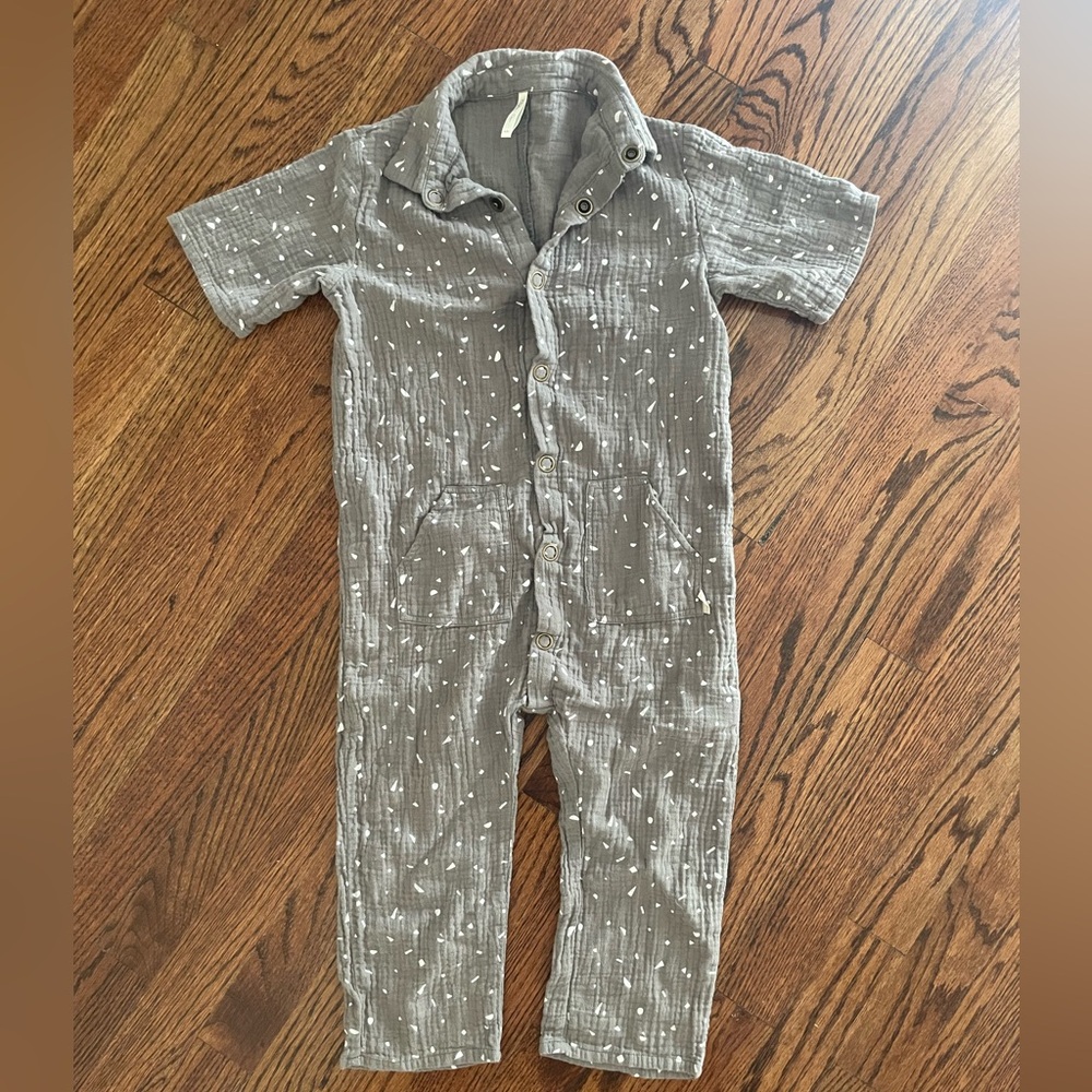 Rylee + Cru Rhett Jumpsuit - Shapes - Picture 4 of 5